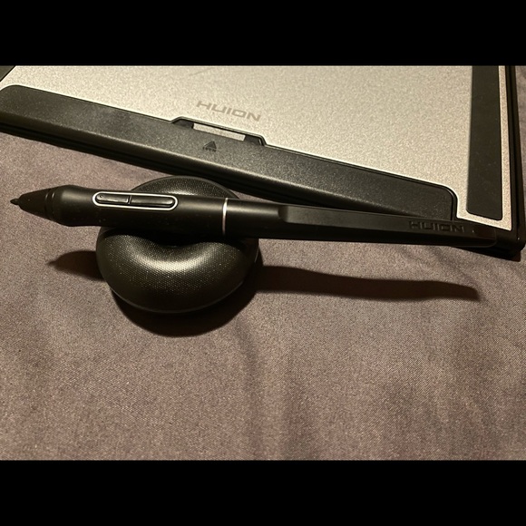 Huion Kamvas Pro 13 GT-133 Creative Pen Display & Accessories - Picture 10 of 12